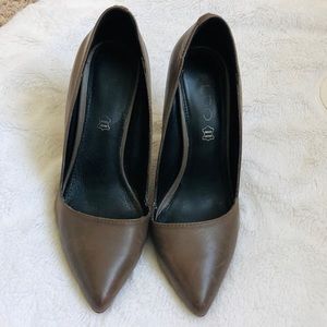Aldo taupe heels